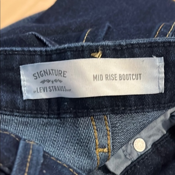 Levi’s mid rise bootcut Dark Blue Flare Jeans Size 12 - Picture 9 of 12